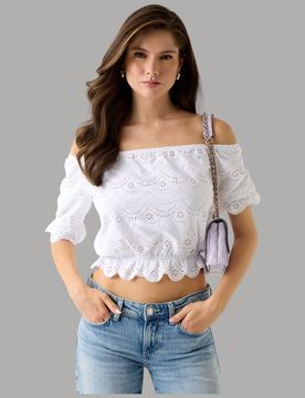 Top in Cotone con Scollo a Barca e Occhielli Eleganti