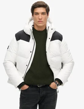 Superdry Herren Weiß Kapuzenjacke mit Quadratischem Steppmuster, Größe: XL - 189.99 - FashionsVida