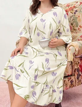 Camisón de talla grande con cuello en V, volantes y estampado floral, vestido de dormir cómodo y elegante - Shein - FashionsVida