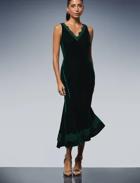 Women's Velvet Lace Insert Midi Dress in Emerald Size: 16 - Emerald - Size: 16 - Wallis - FashionsVida