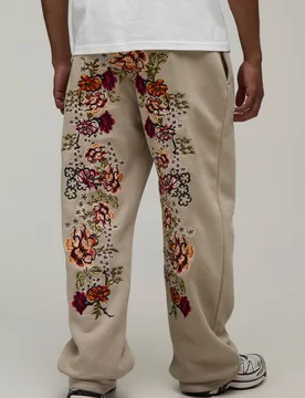 Herren Gerade Geschnittene Jogginghose Mit Blumenstickerei Stone Größe Large - boohooMAN - FashionsVida