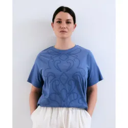 Camiseta de mujer de manga corta con bordado