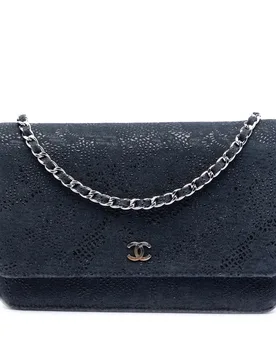 CC Lace Overlay Goatskin Wallet On Chain - Chanel - FashionsVida