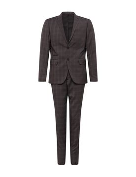 Traje / /