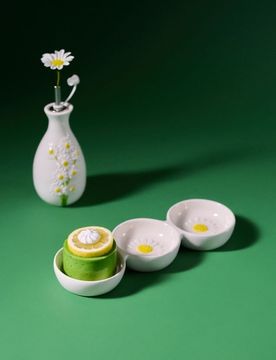 Vassoio primaverile con tre ciotole con motivo di margherita - bianco