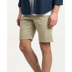 Pantalón corto chino de hombre con vuelta fija en el bajo