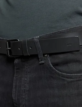 Basic Leather Belt Black Größe 100 male - Lee - FashionsVida