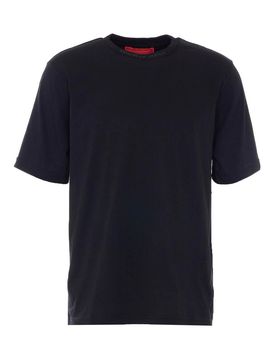 T-shirt nera dal design berlinese