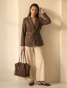 Blazer monopetto con cintura, con viscosa e lino - marrone