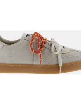 Zapatillas deportivas de mujer de serraje con doble cordón y suela caramelo - Victoria - FashionsVida