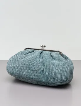 Clutch azzurro cielo in tessuto intrecciato effetto rafia con chiusura in metallo a sfere a scatto - Anna Cecere - FashionsVida