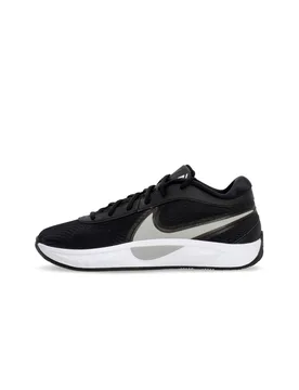 Scarpa Basket Uomo Giannis Freak 6 Black/flt Silver/white/gunsmoke - NIKE NBA - FashionsVida