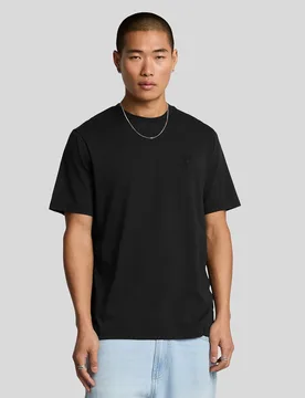Men's Superfine Cotton T-Shirt in Black - Lyle & Scott - FashionsVida