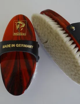 Manski Schmusebürste - mahagoni maseriert, Gr. M - Reitsport Manski - FashionsVida