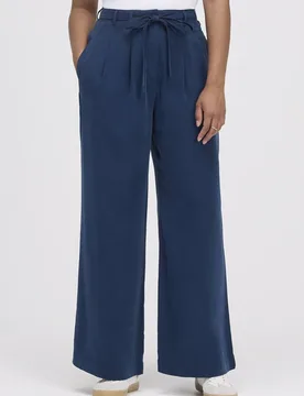 Women's Venus Wide Leg Trouser in Navy Size: 20 - Navy - Size: 20 - Finery London - FashionsVida