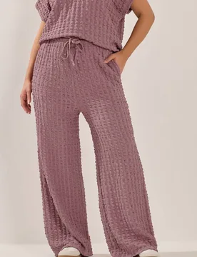 Women's Bubble Textured Wide Leg Trousers in Mauve Size: 22-24 - Mauve - Size: 22-24 - Yours - FashionsVida