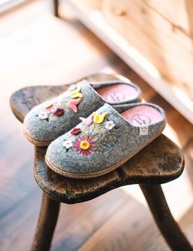Slippers para mujer en fieltro con flores | DELI-EF