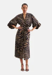 Stehkragenkleid mit Taillengürtel und hohen Manschetten Braun 46