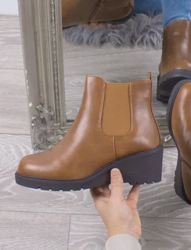 Mid Wedge Heels Elastic Chelsea Ankle Boots - Camel - Size: 5 - Ajvani - FashionsVida