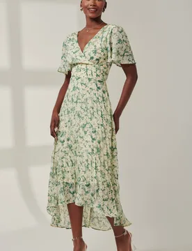 Women's Chelsea Pleated Chiffon Dip Hem Maxi Dre in Green Size: 10 - Green - Size: 10 - Jolie Moi - FashionsVida