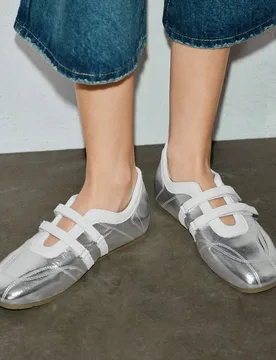 Nuevos zapatos de estilo británico de ballet de bajo corte con cordones, de estilo casual Mary Jane para primavera/otoño [Corren pequeños, por favo - Shein - FashionsVida