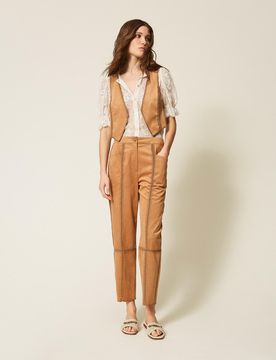 Pantalon en suédine avec broderie