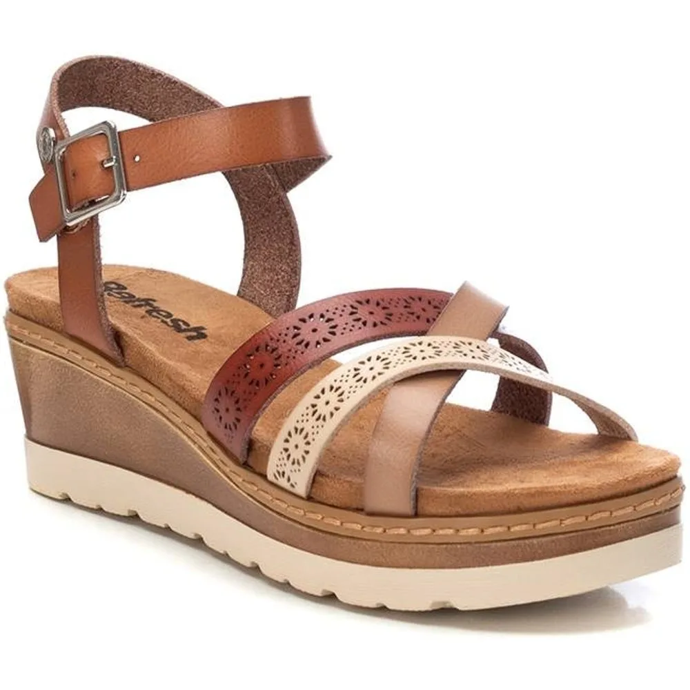 Sandalias con cuña de mujer y cierre de hebilla - Refresh - FashionsVida