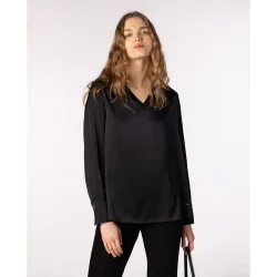Blusa de mujer de satén con cuello en "V"