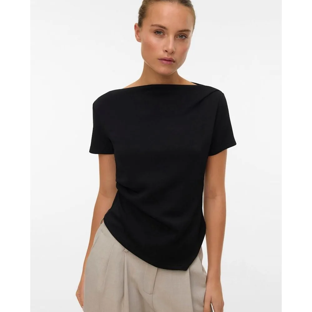 Top cuello barco de mujer con bajo asimétrico - Vero Moda - FashionsVida