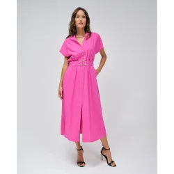 Vestido midi con cinturón a tono