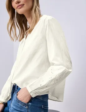 Bluse mit V-Neck und Stickerei female Weiß - Street One - FashionsVida