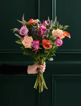 Calla Lily & Rose Bouquet - M&S Flower Market - FashionsVida