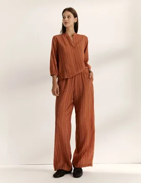 Blusa de mujer estampado raya cuello mao forma pico - Paz Torras - FashionsVida