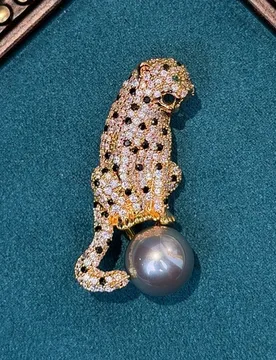 Vintage Grey Pearl Leopard Brooches For Woman Dress Party Luxury Brand Jewelry High Quality Gift Retro Style Accessories Wedding - Aliexpress - FashionsVida