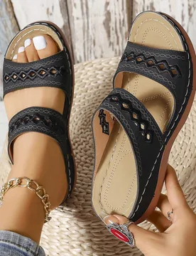 Sandalias de cuña con diseño calado, patrón de diamantes, de moda, casuales, cómodas, para viajes y playa, con suela gruesa, para atuendos de prim - Shein - FashionsVida