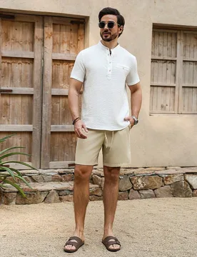 Conjunto de camisa de cuello mao de media cremallera de unicolor de manga corta y pantalones cortos de cintura elástica para hombres, conjunto de rop - Shein - FashionsVida