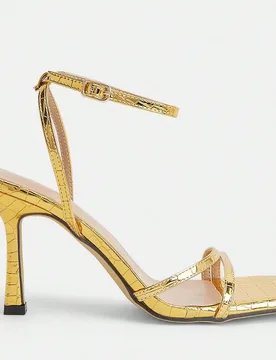 Sandalias con tiras y tachuelas doradas de 9 cm de tacón alto, elegantes zapatos de tacón alto con punta abierta y tira de tobillo para fiesta y bod - Shein - FashionsVida