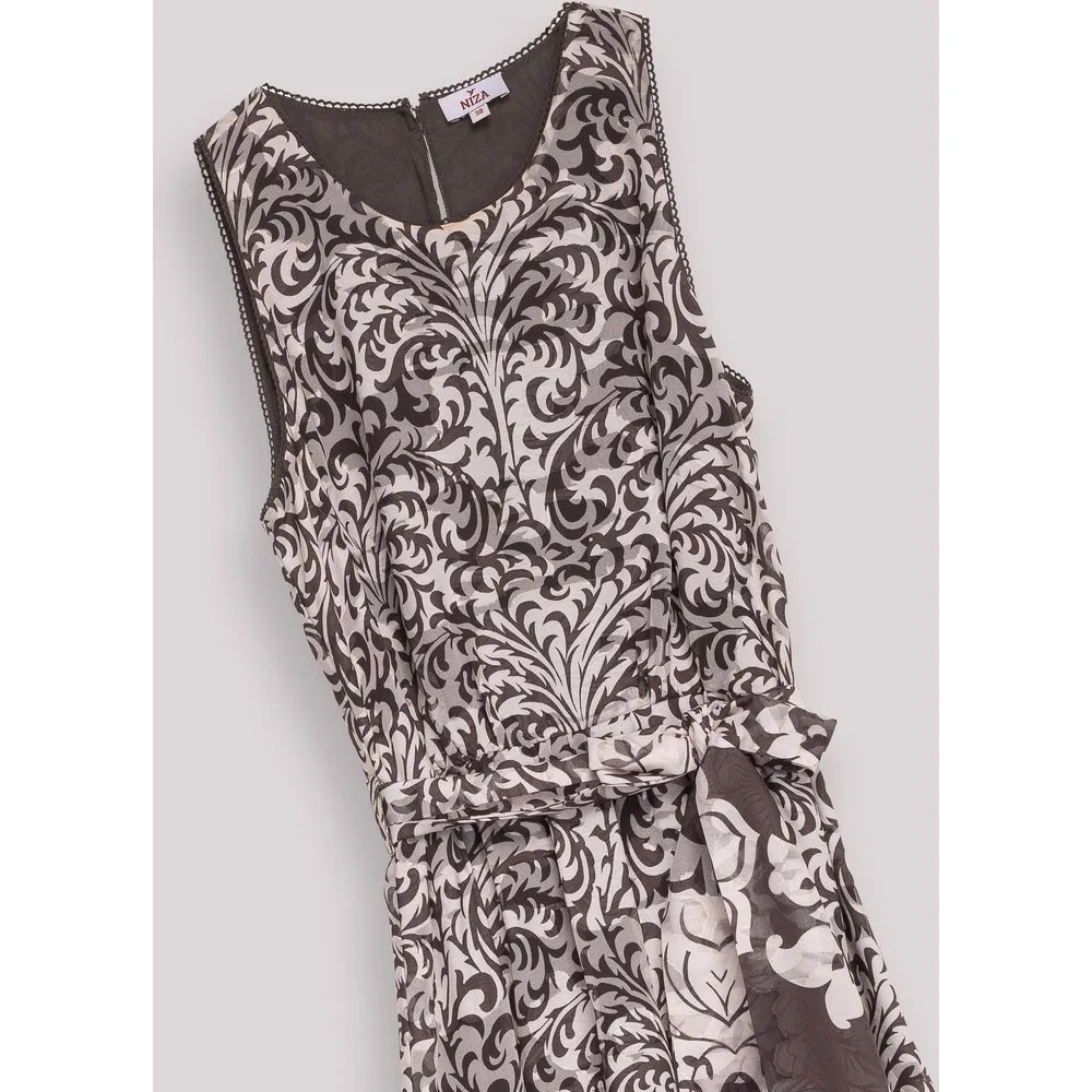 Vestido largo sin mangas con estampado ornamental y cinturón - Niza - FashionsVida