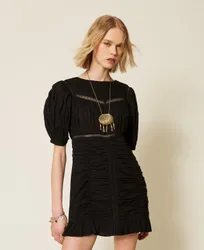 Robe courte en mousseline avec fronces