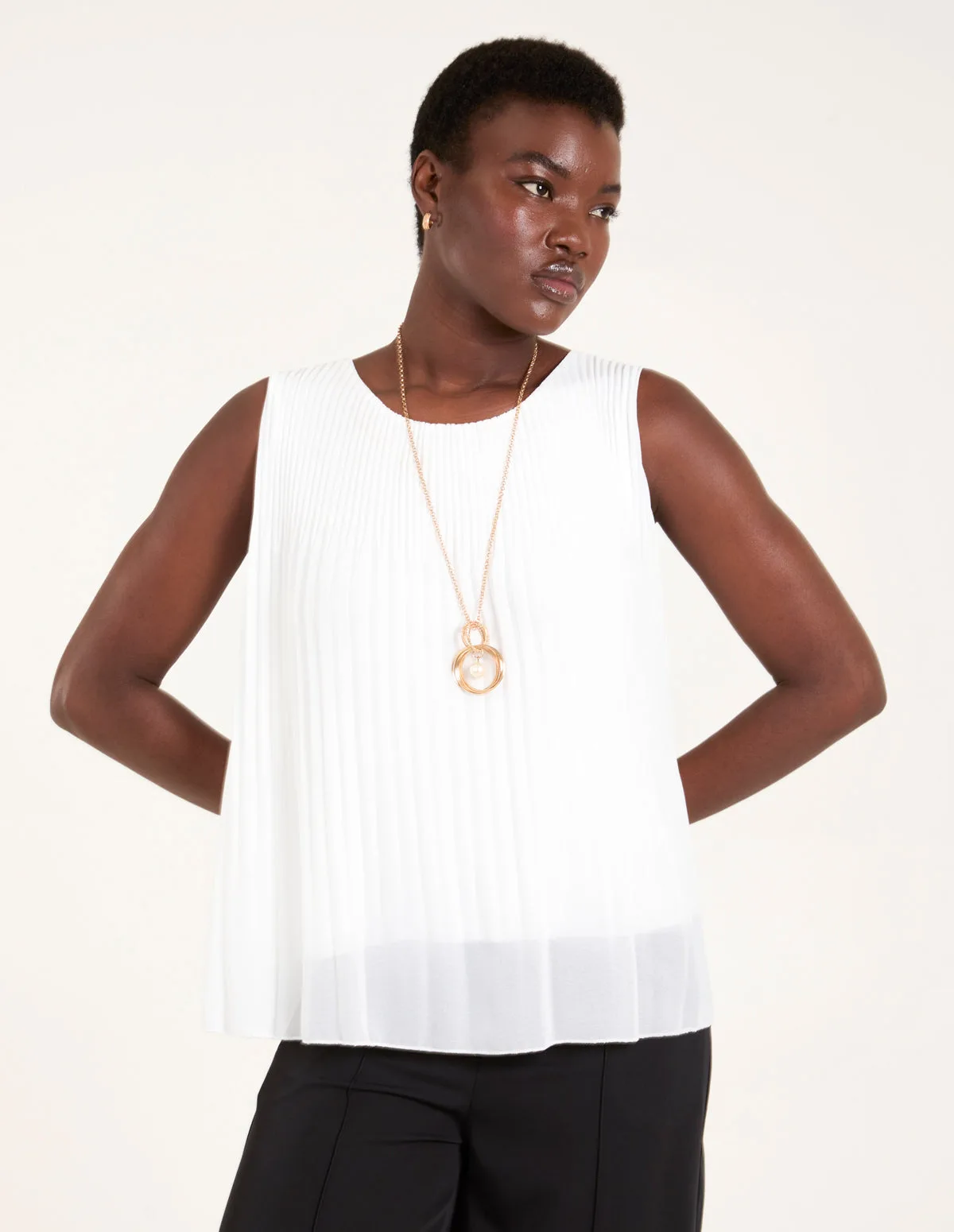 Sleeveless Pleated Top - S/M / IVORY - female - Blue Vanilla - FashionsVida