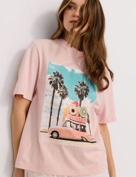 T-shirt in cotone con stampa estiva - rosa pastello