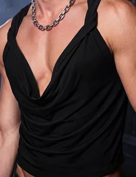 Top corto sin mangas con escote en V profundo y espalda descubierta para hombre, color negro - Shein - FashionsVida