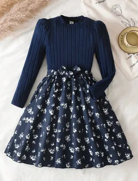 Pieza Vestido de punto de manga larga con parches florales para niñas, material de punto acanalado azul marino con mangas abullonadas, falda inferior - Shein - FashionsVida