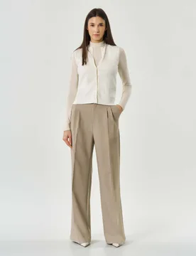 Pantalone beige a palazzo con pince e passanti per cintura - Attentif - FashionsVida