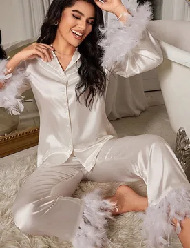 Conjunto de pijama de mujer con decoración de plumas y seda sintética, conjunto blanco, ropa de otoño e invierno - Shein - FashionsVida