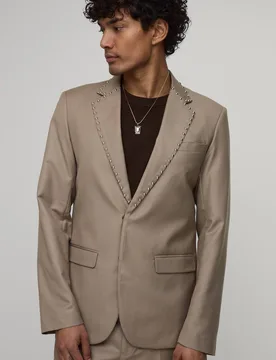 Herren Schmal Geschnittenes Sakko Im Western-Stil Mit Nieten Taupe Größe 34 - boohooMAN - FashionsVida