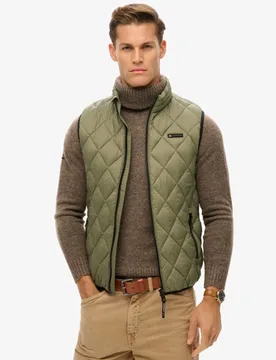 Superdry Herren Fuji Lite Weste mit Diamantsteppung Grün - Größe: S - 99.99 - FashionsVida