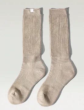 Calcetines de soporte diario cómodos de mezcla de algodón con diseño holgado - Shein - FashionsVida