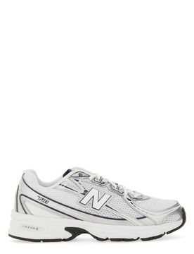 U740 Unisex Sneakers with Accents