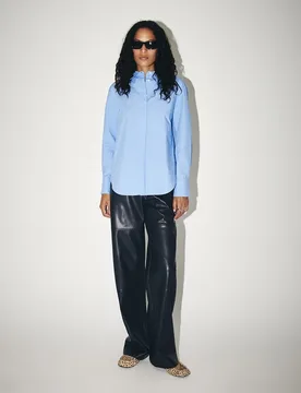 Pantalón chino efecto piel - Sfera - FashionsVida